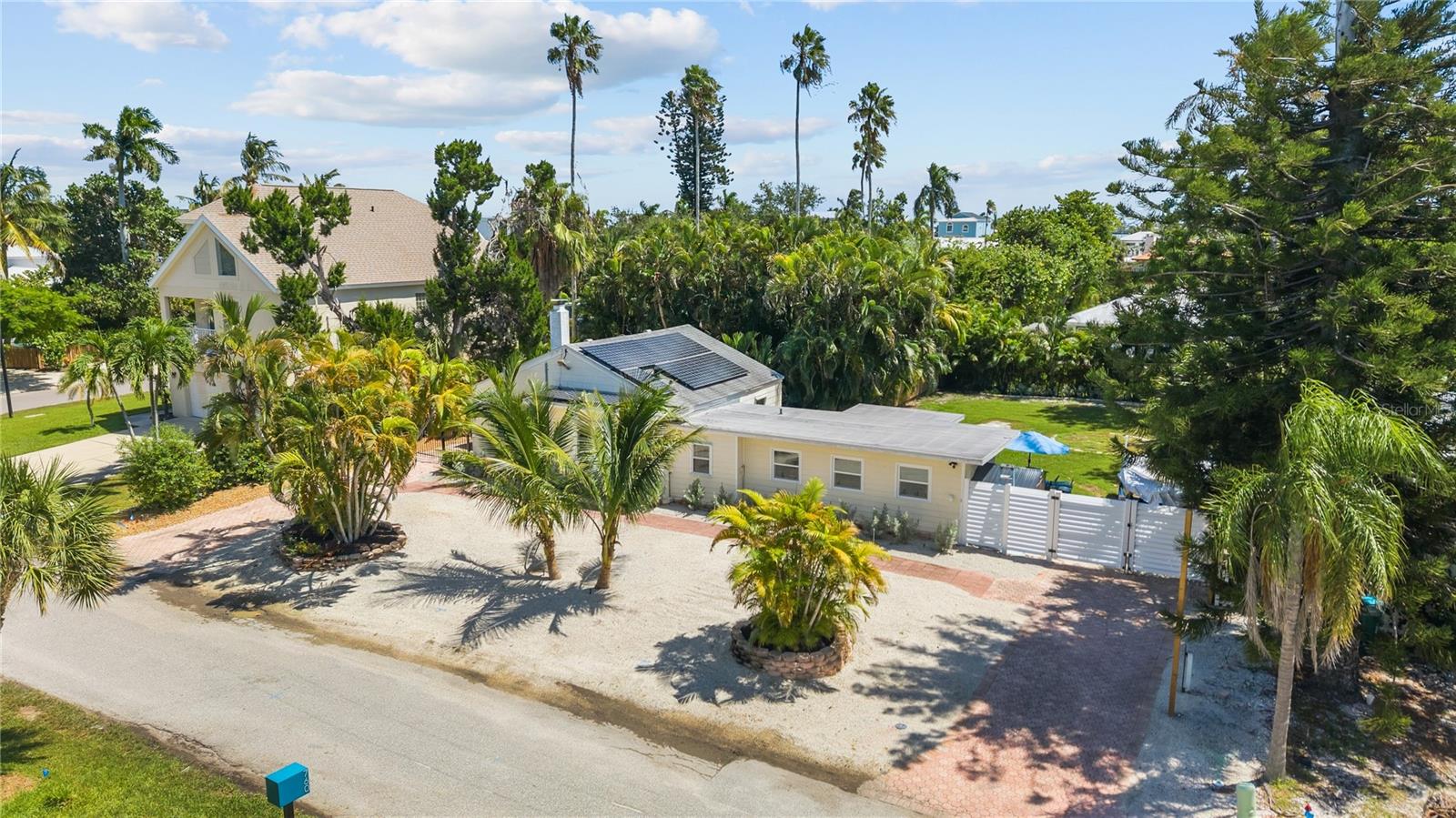 760 LONGBOAT CT, LONGBOAT KEY, FL