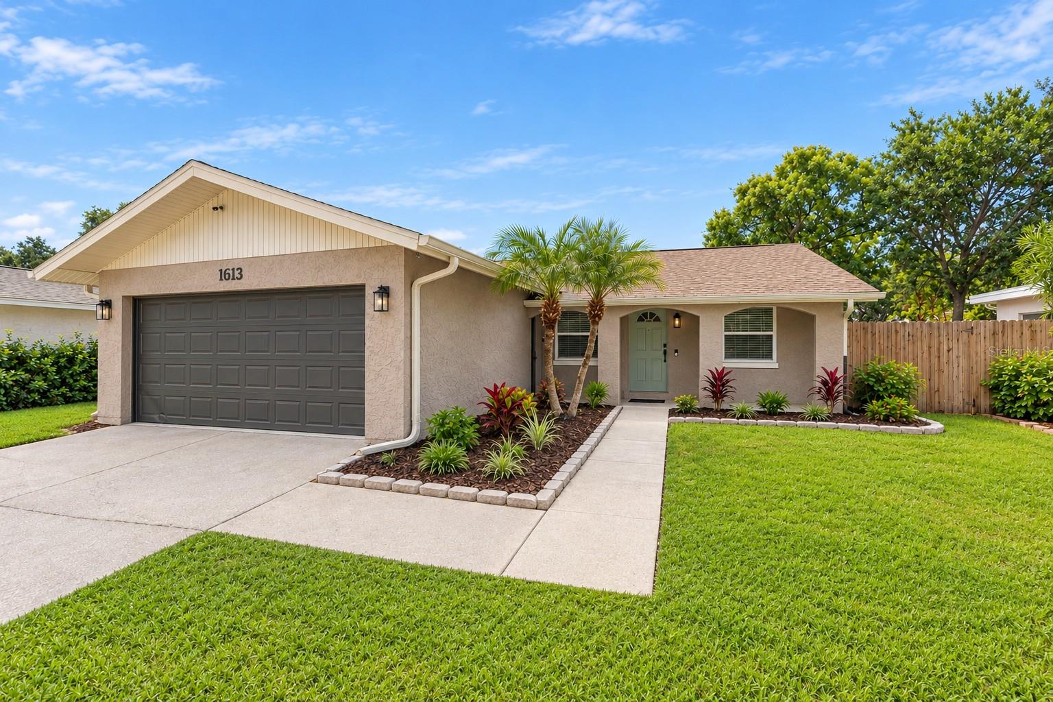 1613 GREENWOOD DR, DUNEDIN, FL